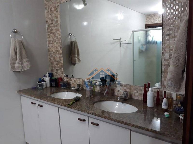 Casa de Condomínio à venda e aluguel com 3 quartos, 220m² - Foto 21