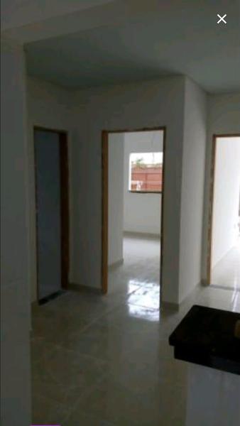 Casa à venda com 3 quartos, 100m² - Foto 1