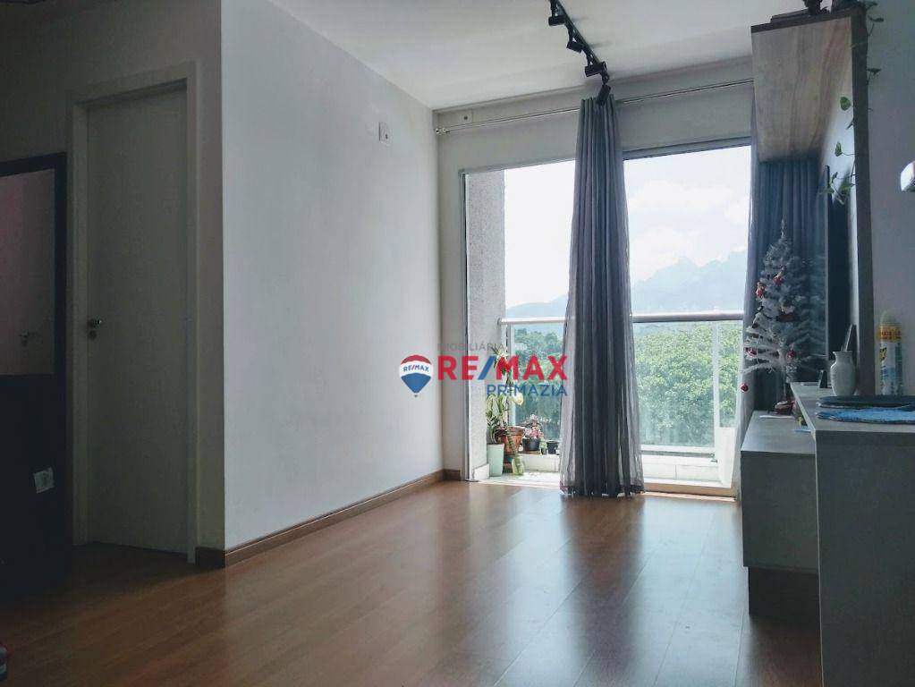 Apartamento à venda com 2 quartos, 46m² - Foto 4