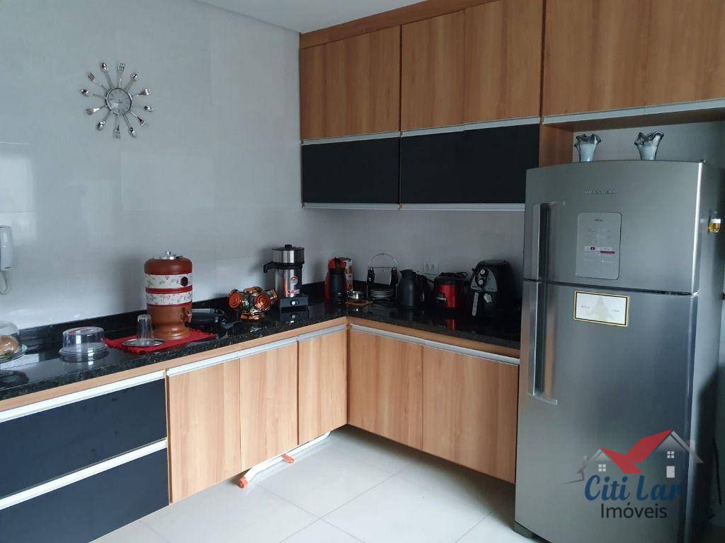 Casa à venda e aluguel com 3 quartos, 150M2 - Foto 7