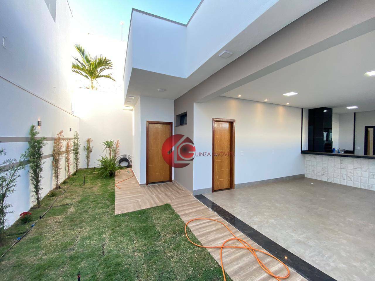 Casa à venda com 3 quartos, 220m² - Foto 4