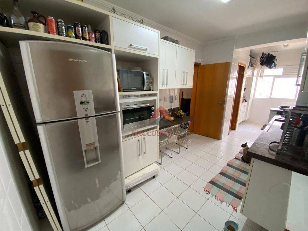 Apartamento à venda com 3 quartos, 90m² - Foto 11