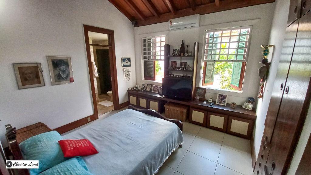 Casa à venda com 4 quartos, 650m² - Foto 44