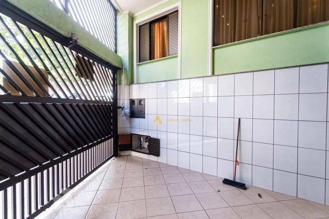 Sobrado à venda com 2 quartos, 247m² - Foto 3