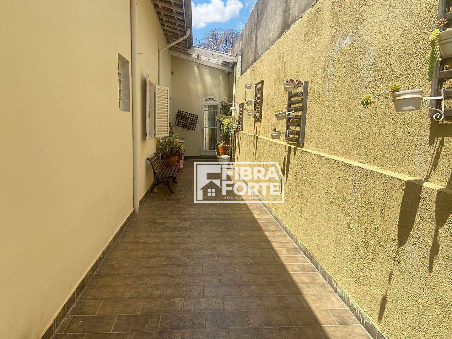 Casa à venda com 3 quartos, 179m² - Foto 11