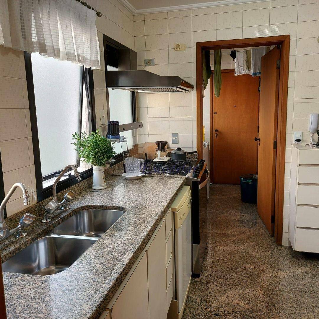 Apartamento à venda com 4 quartos, 186m² - Foto 8