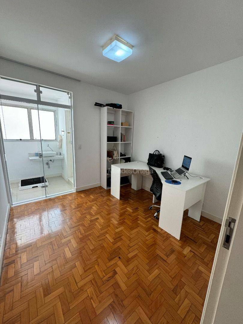 Apartamento para alugar com 3 quartos, 110m² - Foto 13