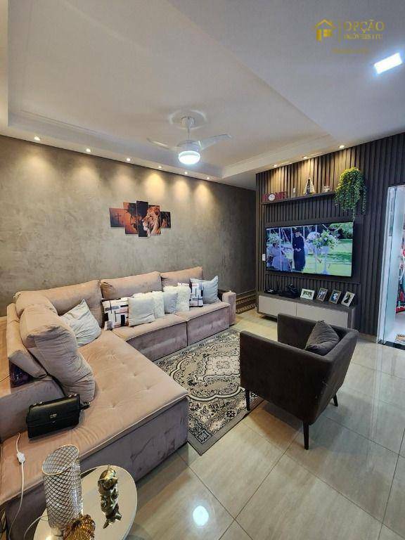 Casa à venda com 3 quartos, 140m² - Foto 3