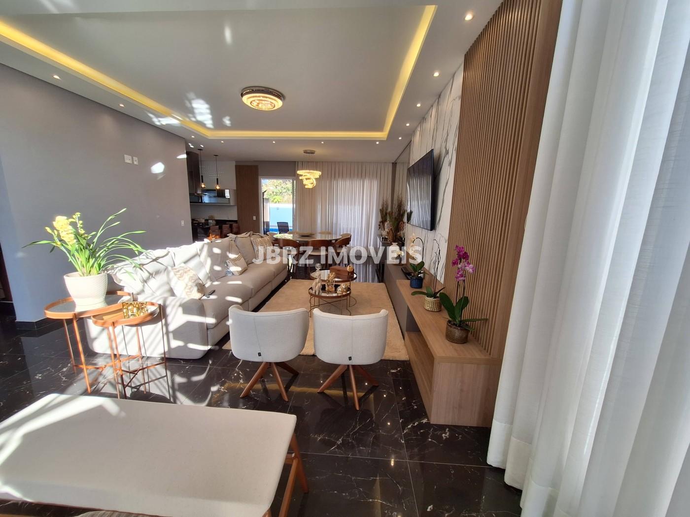 Casa à venda com 4 quartos, 305m² - Foto 4