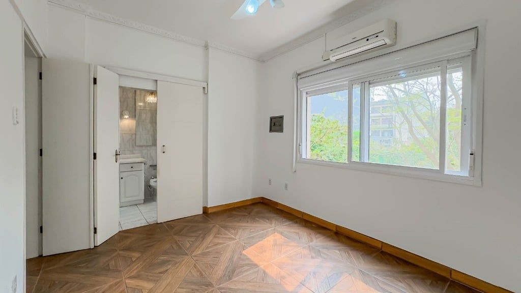 Apartamento à venda com 3 quartos, 101m² - Foto 2