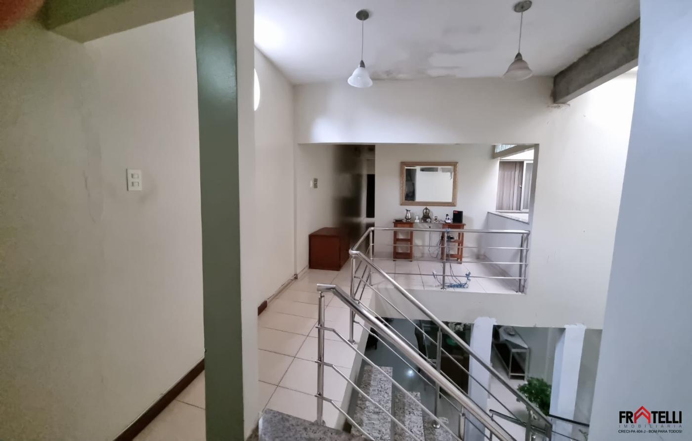 Casa à venda com 4 quartos, 241m² - Foto 9