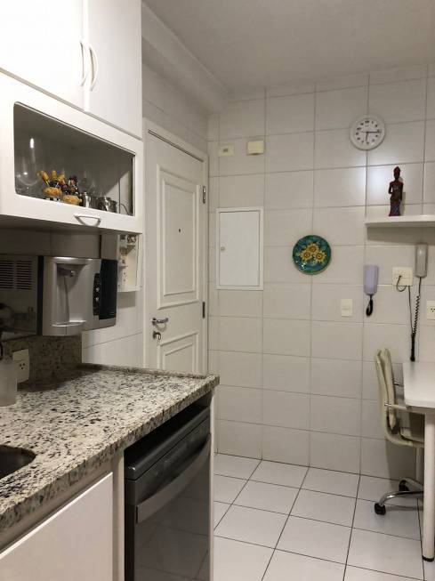 Apartamento à venda com 3 quartos, 117m² - Foto 3