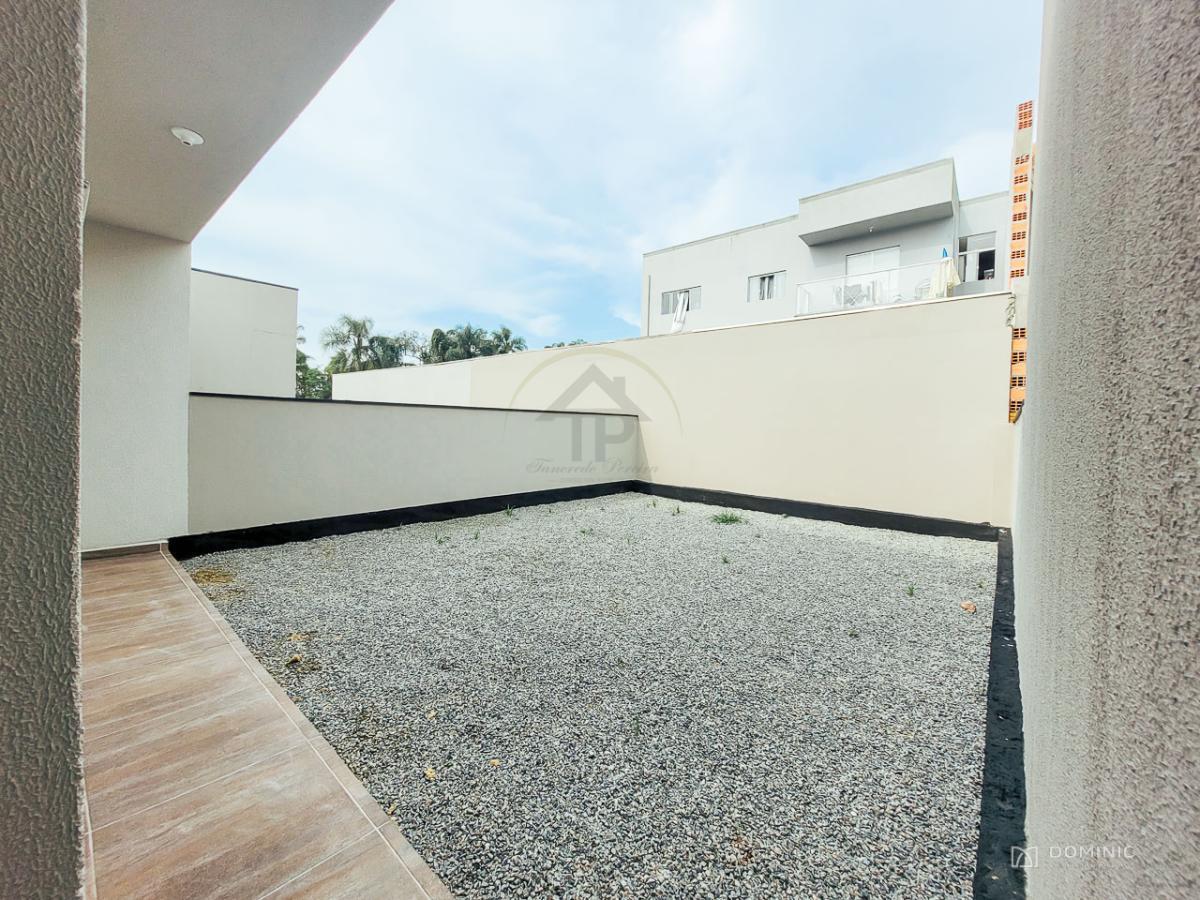 Casa à venda com 2 quartos, 75m² - Foto 3