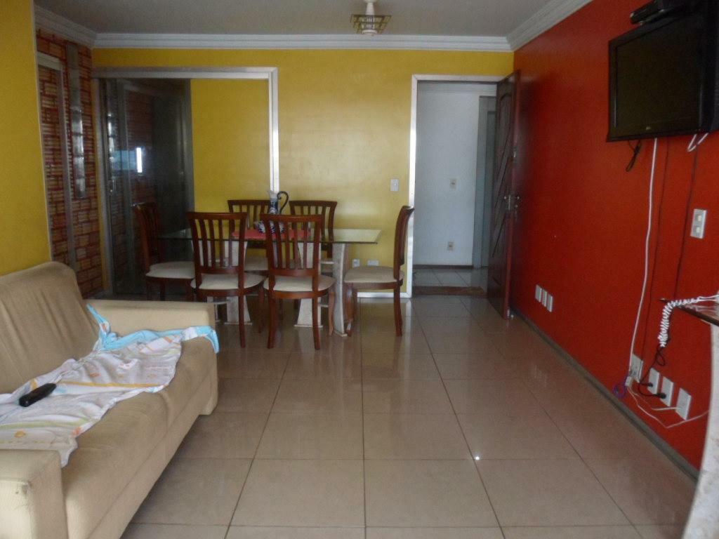 Apartamento à venda com 3 quartos, 120m² - Foto 2