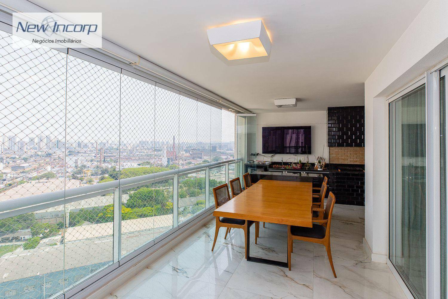 Apartamento à venda com 3 quartos, 204m² - Foto 2