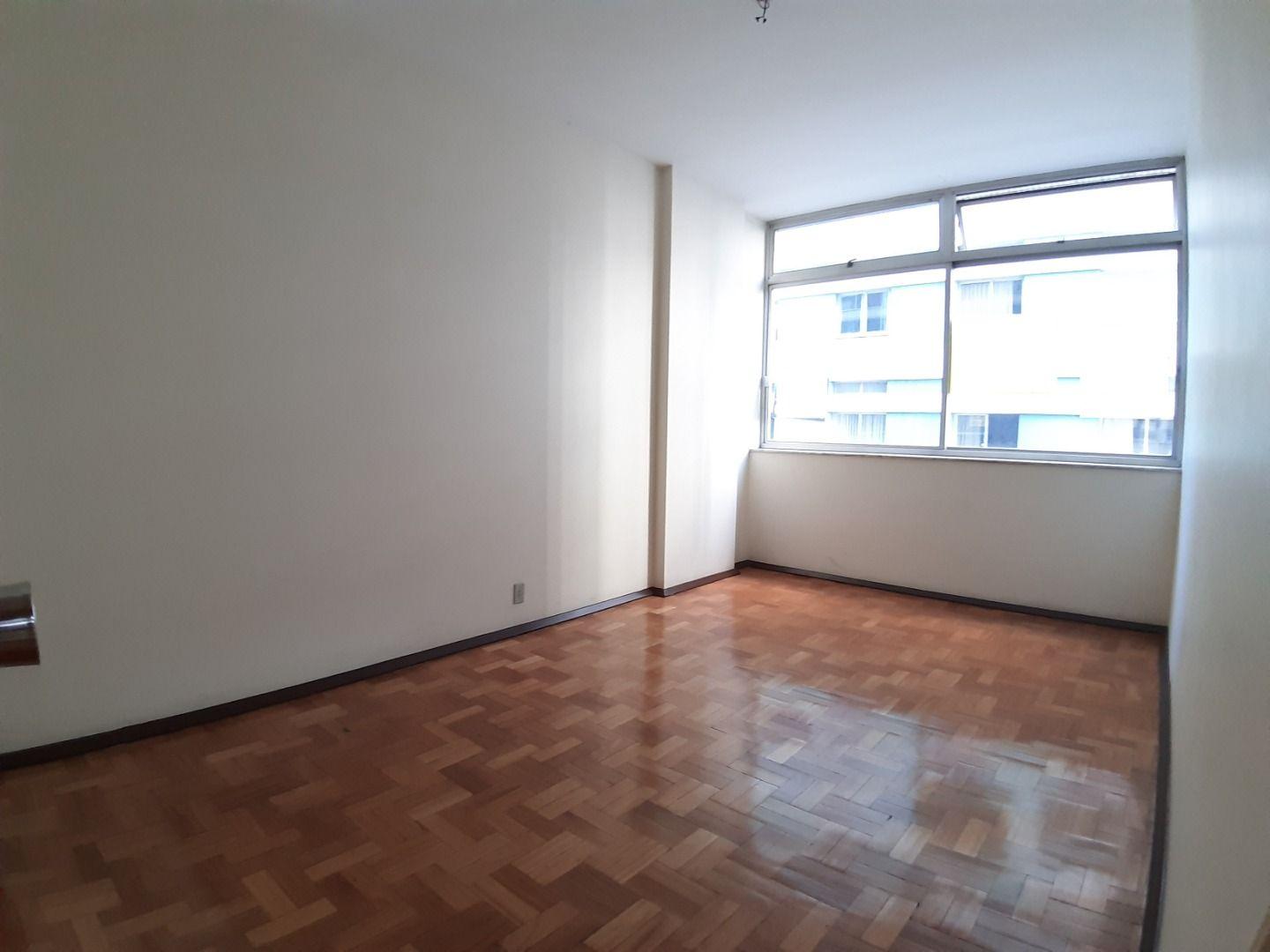 Apartamento à venda com 3 quartos, 162m² - Foto 11