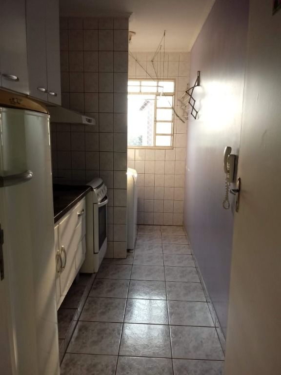 Apartamento à venda com 2 quartos, 50m² - Foto 4