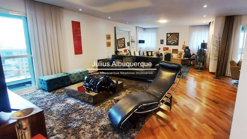 Apartamento à venda com 3 quartos, 253m² - Foto 3