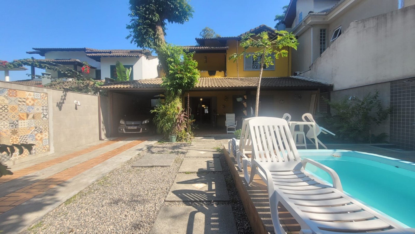 Casa de Condomínio à venda com 4 quartos, 290m² - Foto 4