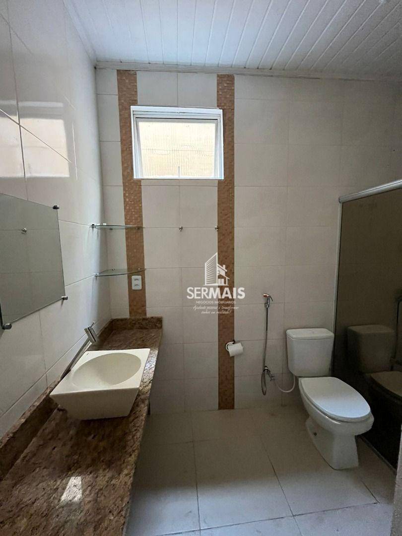 Casa para alugar com 4 quartos, 250m² - Foto 16