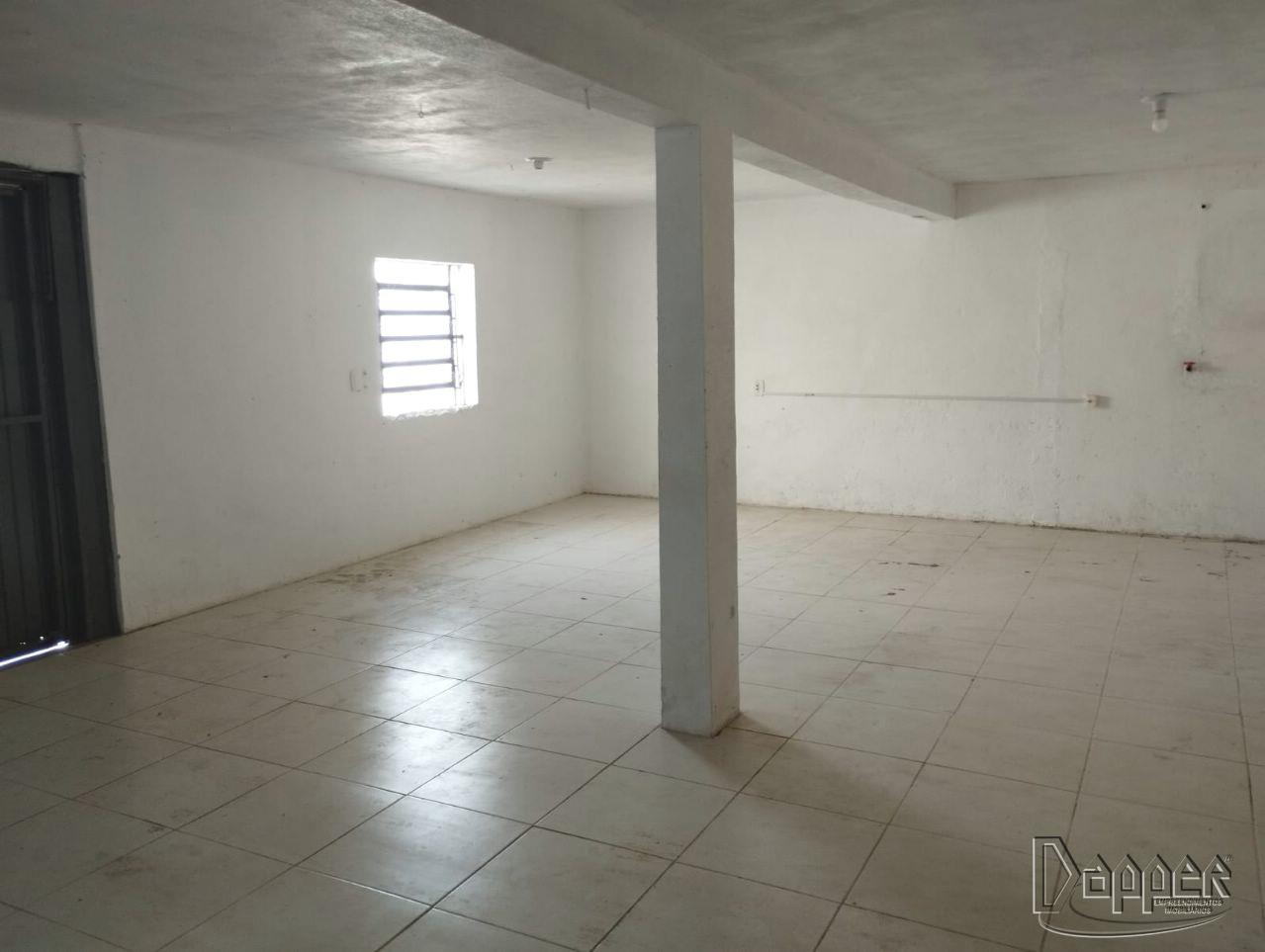 Casa à venda com 2 quartos, 310m² - Foto 3