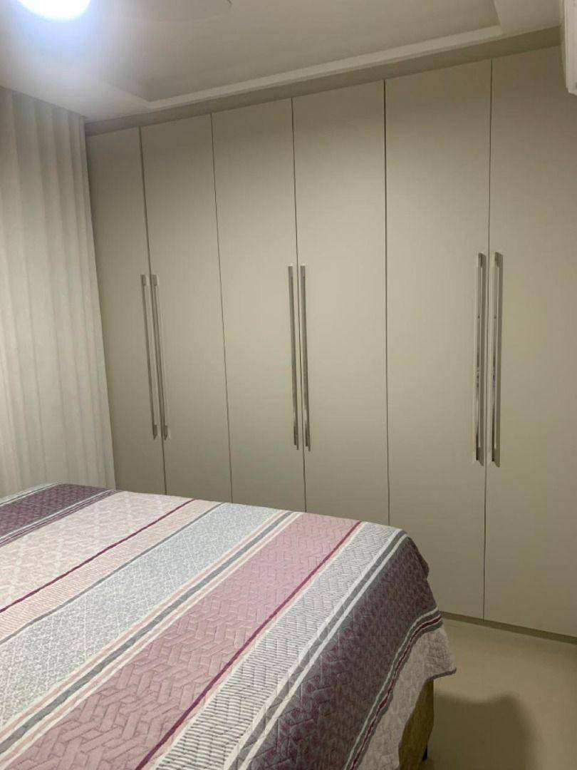 Apartamento à venda com 3 quartos, 76m² - Foto 2