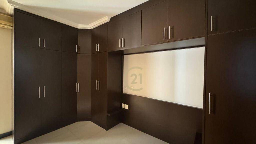 Apartamento para alugar com 3 quartos, 183m² - Foto 6