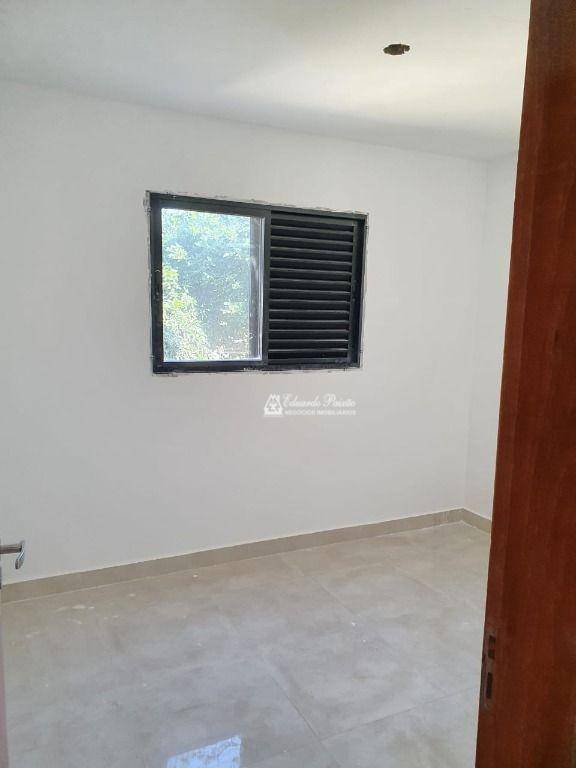 Sobrado à venda com 3 quartos, 100m² - Foto 8