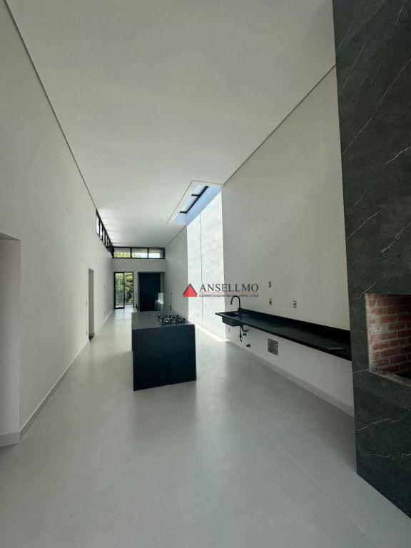 Casa de Condomínio à venda com 3 quartos, 220m² - Foto 9
