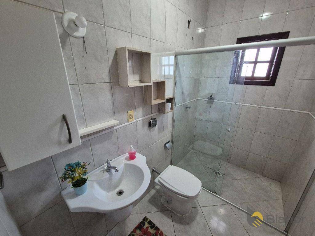 Casa à venda e aluguel com 3 quartos, 208m² - Foto 19
