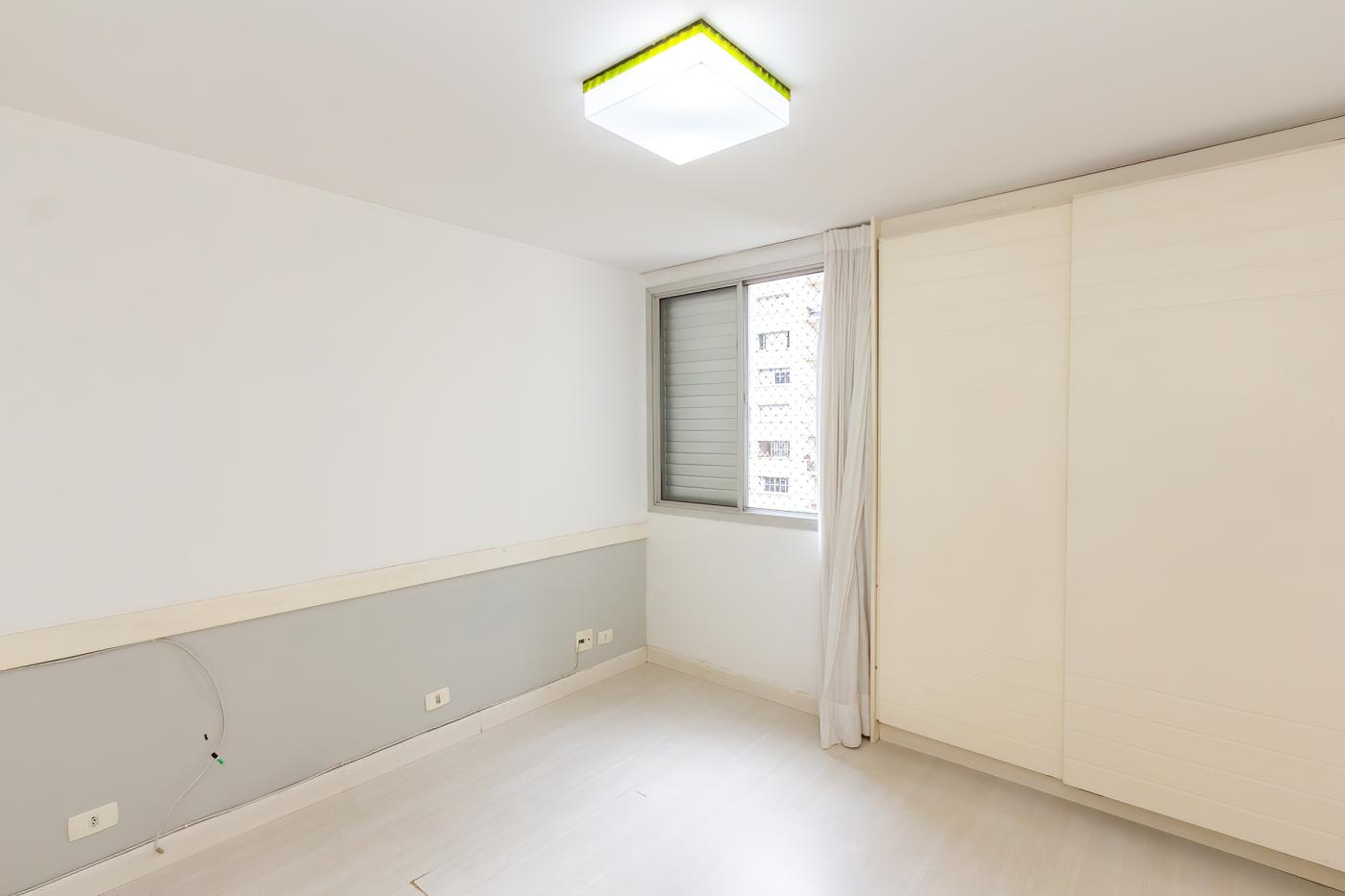 Apartamento para alugar com 2 quartos, 98m² - Foto 28