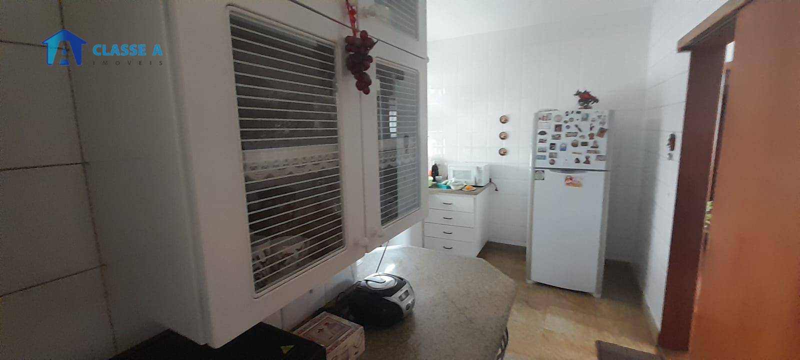 Apartamento à venda com 3 quartos, 168m² - Foto 17