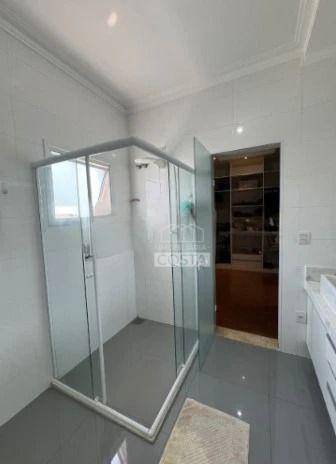 Casa à venda com 4 quartos, 214m² - Foto 11