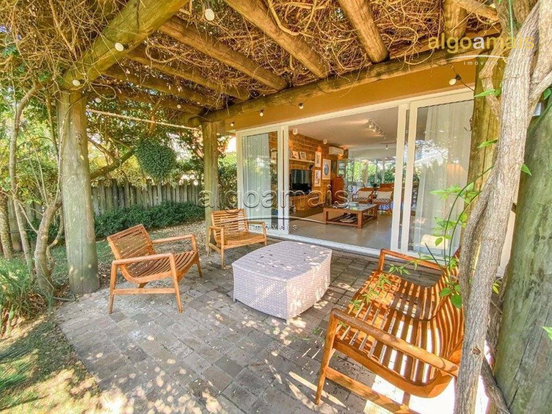 Casa de Condomínio à venda com 4 quartos, 250m² - Foto 5