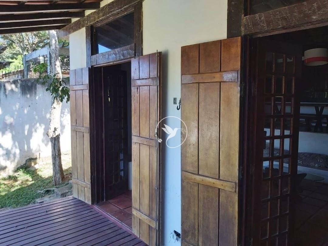 Casa à venda com 4 quartos, 300m² - Foto 6