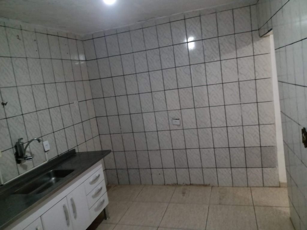 Casa à venda com 2 quartos, 66m² - Foto 6