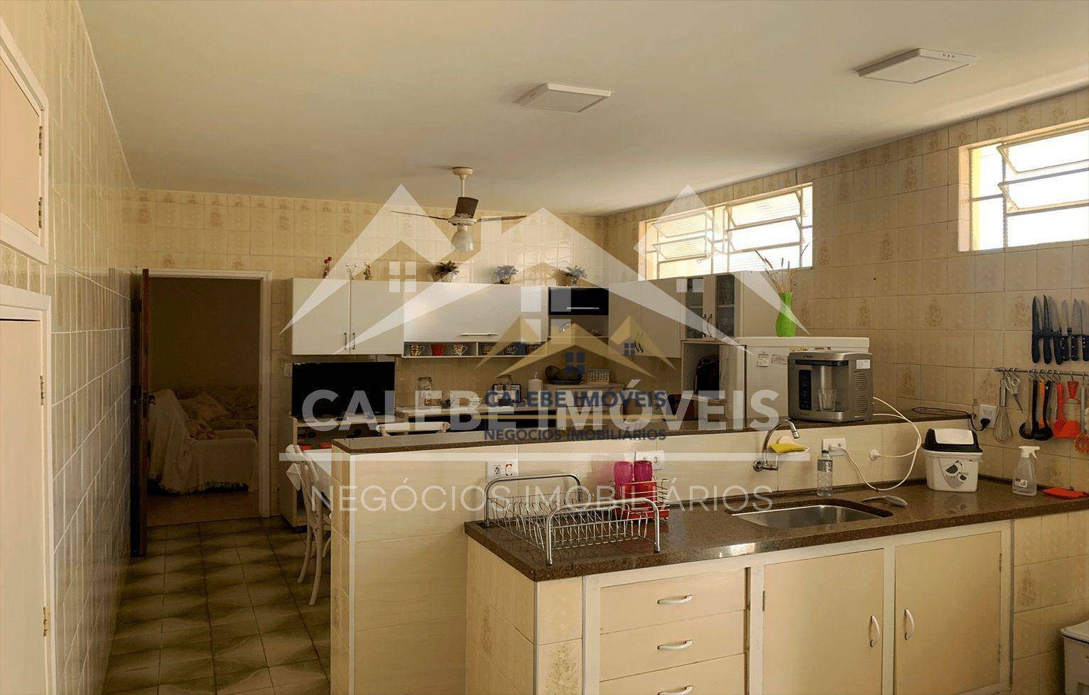 Casa à venda com 2 quartos, 170m² - Foto 5