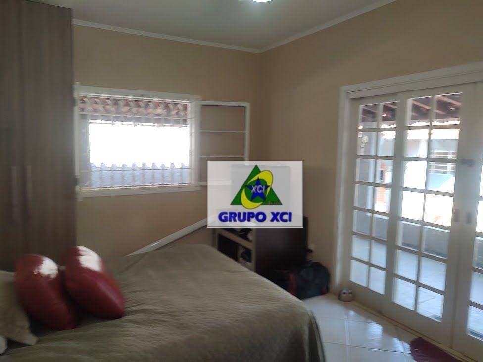 Chácara à venda com 4 quartos, 491m² - Foto 35