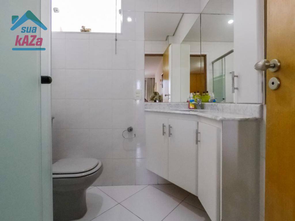 Apartamento à venda com 3 quartos, 218m² - Foto 17