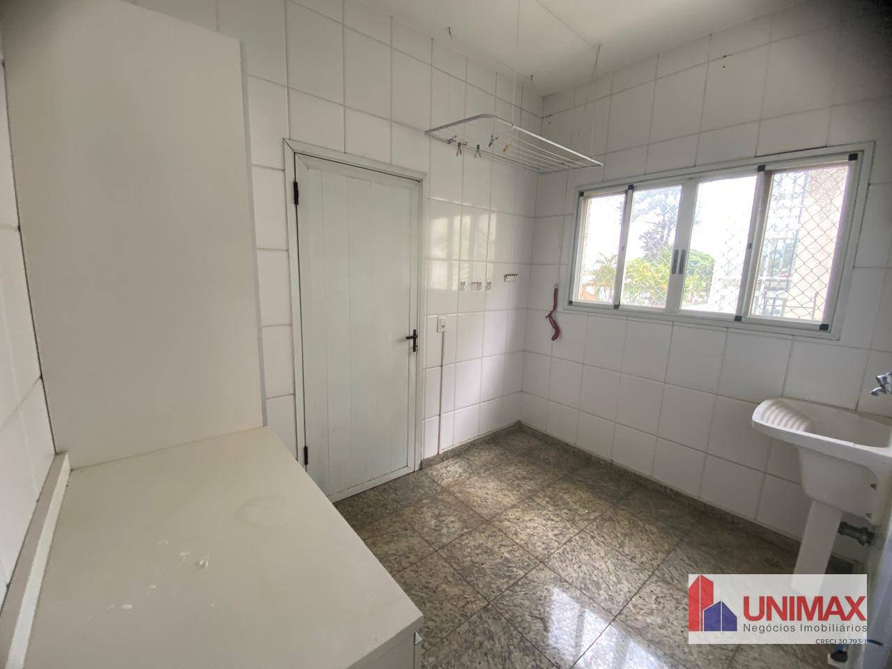 Casa de Condomínio para alugar com 4 quartos, 485m² - Foto 13