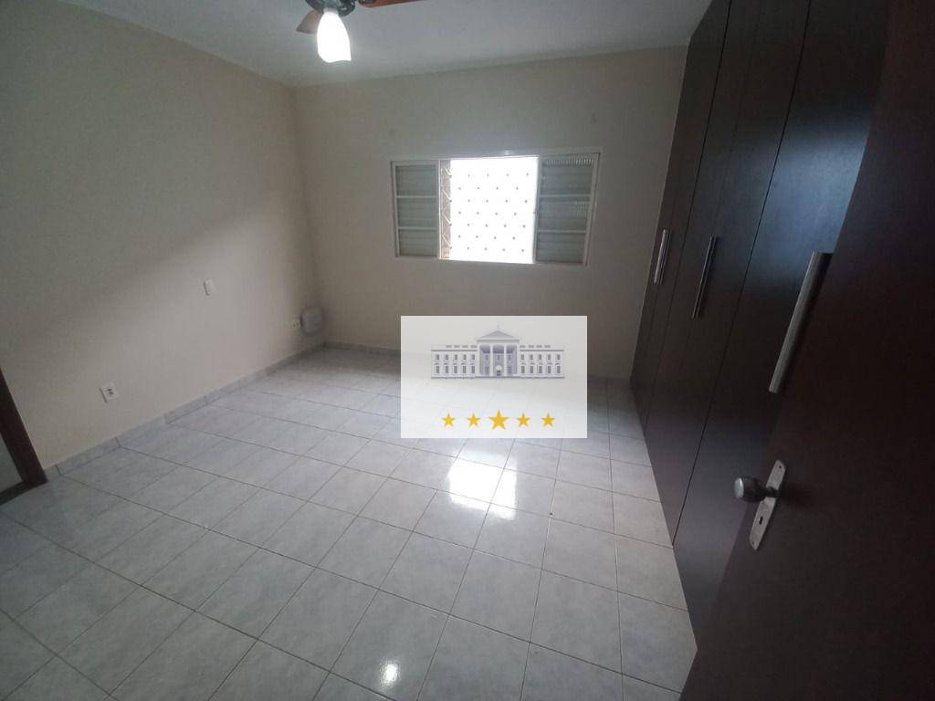 Casa à venda com 3 quartos, 202m² - Foto 18