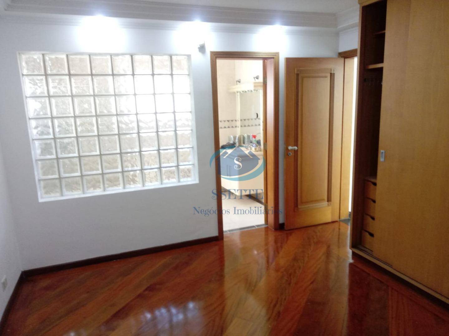 Sobrado à venda com 3 quartos, 220m² - Foto 32