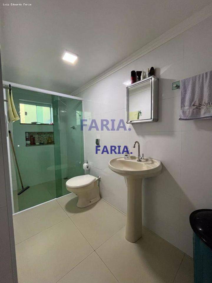 Casa à venda com 4 quartos, 230m² - Foto 10
