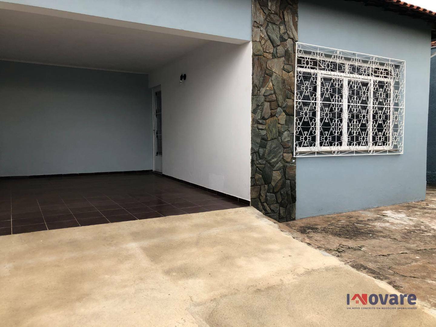 Casa à venda com 2 quartos, 111m² - Foto 1