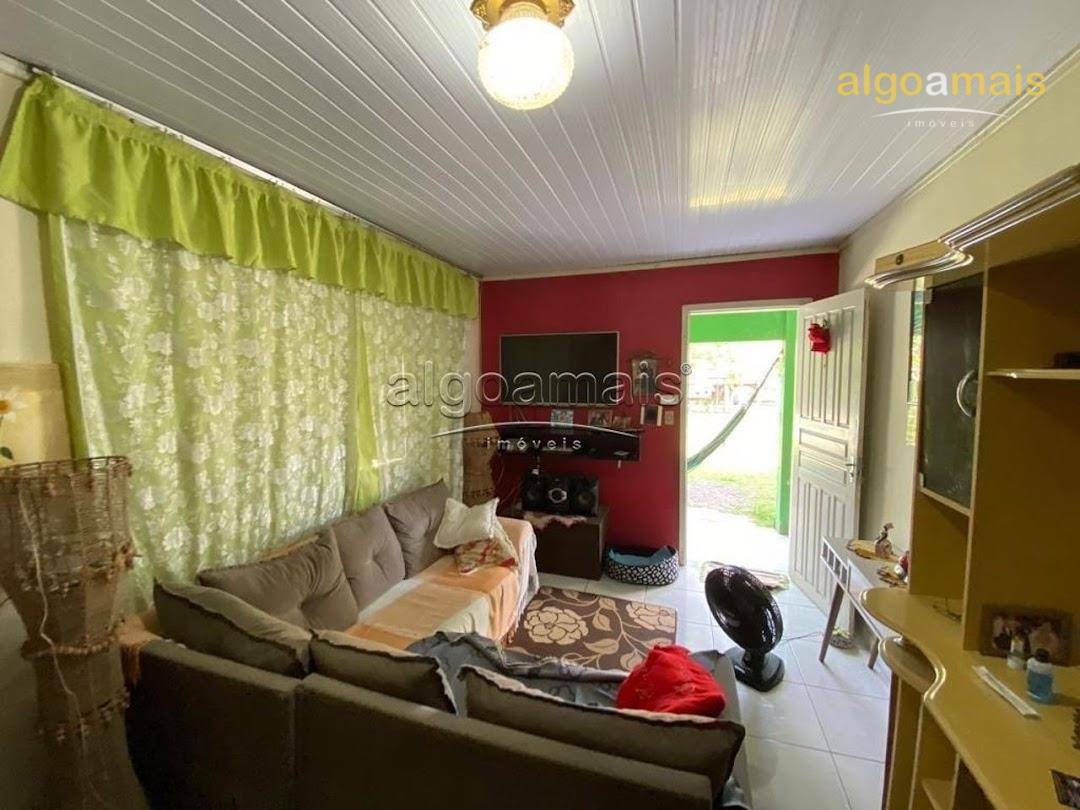 Casa à venda com 2 quartos, 95m² - Foto 3