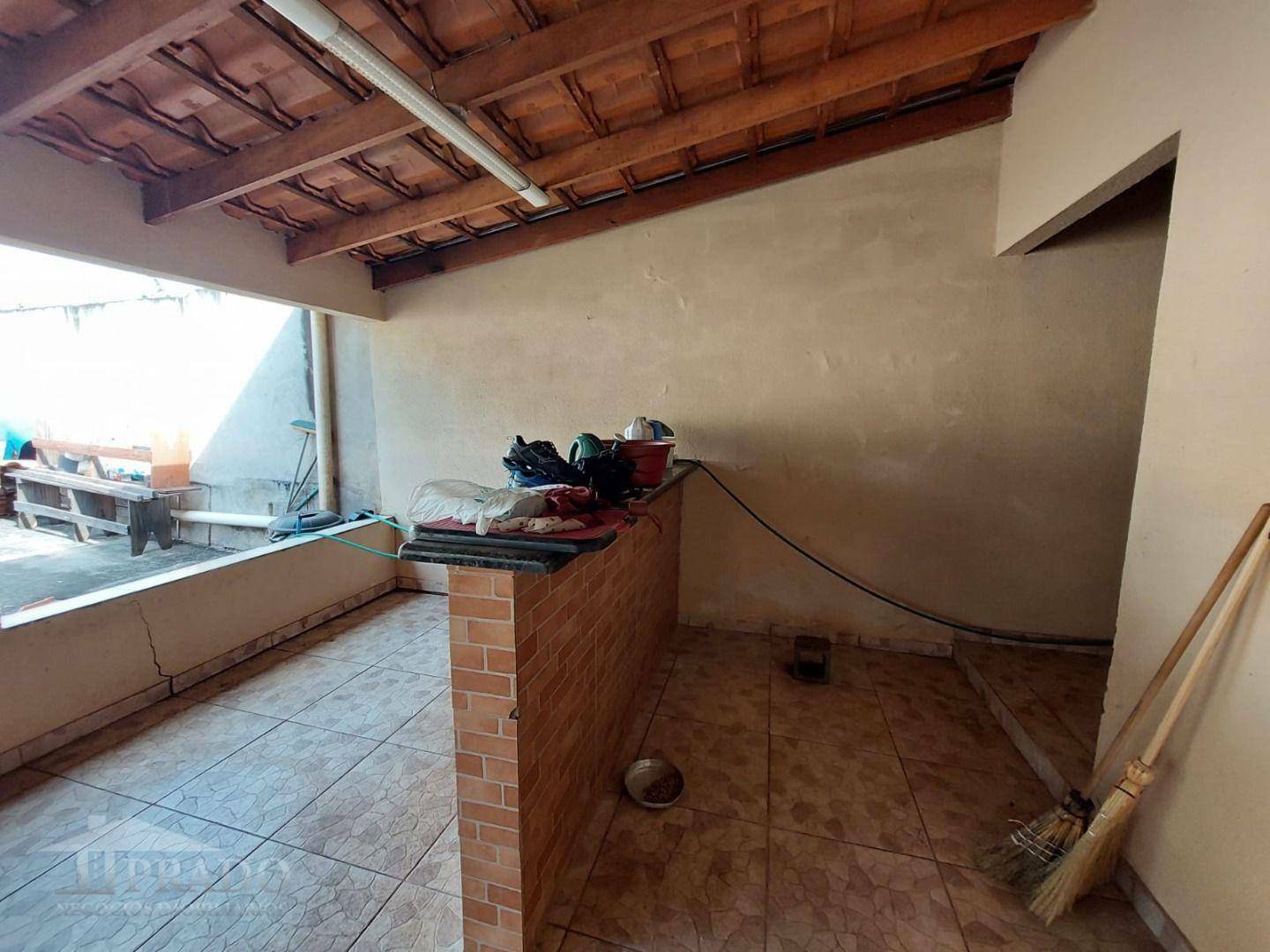 Casa à venda com 2 quartos, 105m² - Foto 8