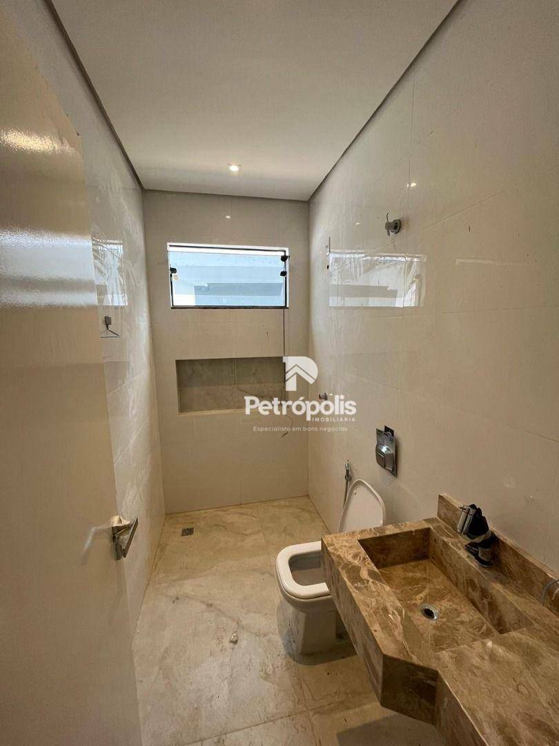 Casa à venda com 6 quartos, 377m² - Foto 18