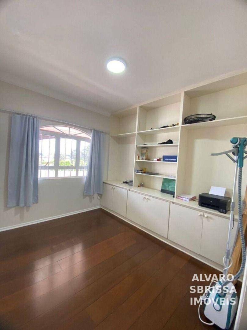 Casa à venda e aluguel com 4 quartos, 700m² - Foto 23