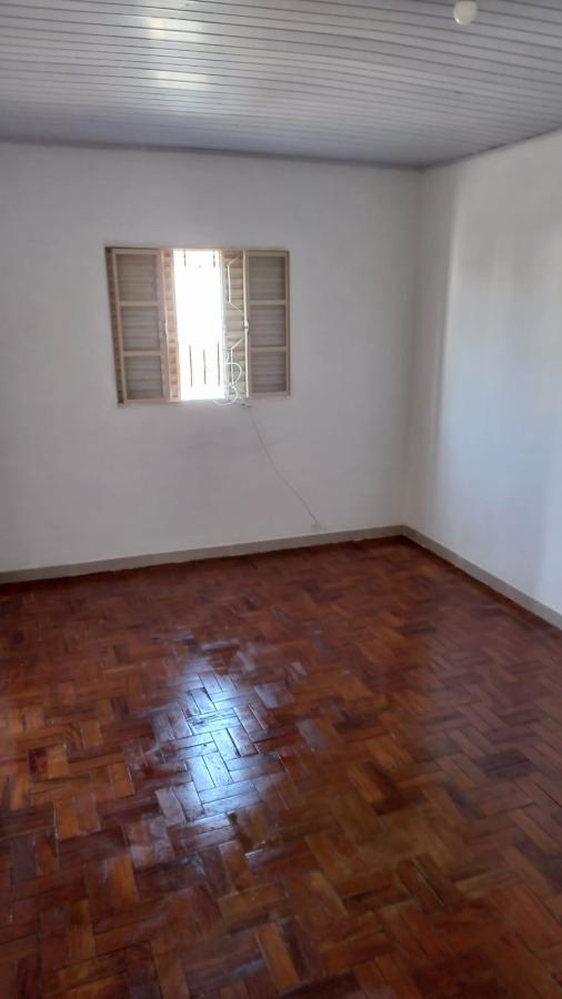 Casa para alugar com 1 quarto, 75m² - Foto 2