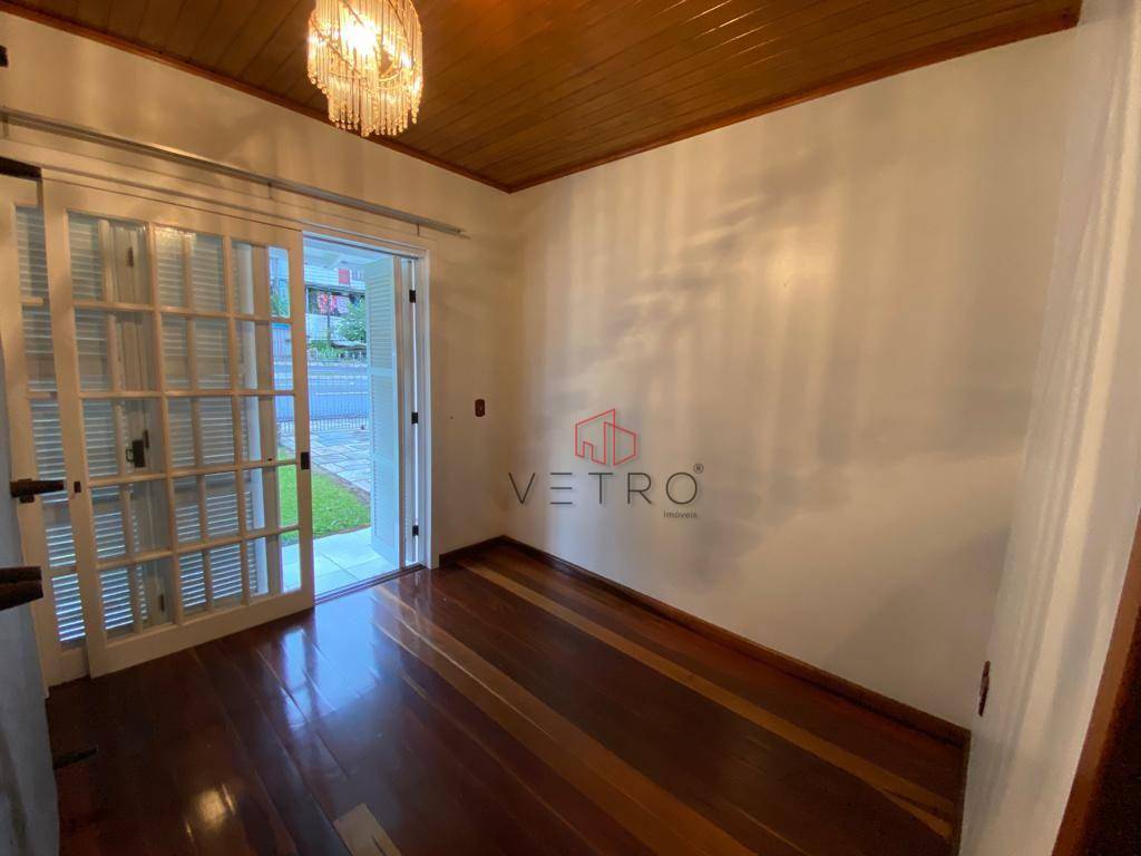 Casa à venda com 2 quartos, 80m² - Foto 2